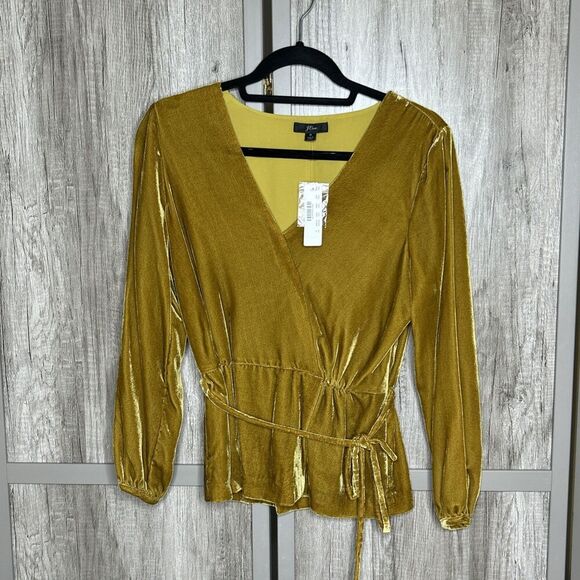 J Crew Velvet Top V Neckline Holiday Gold Long Sleeves Size 6 NWT - Picture 1 of 9